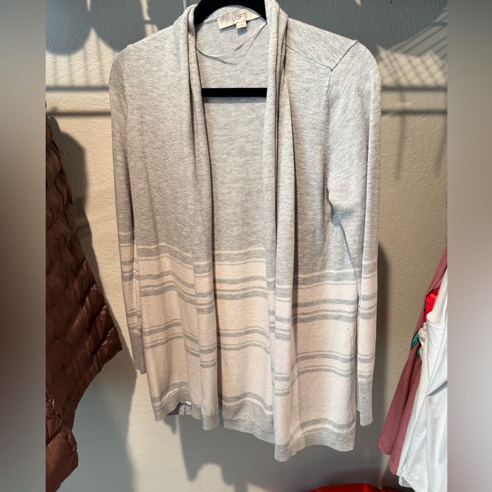 LOFT Light Gray Knit Top